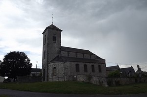 GR 575-576 : Bois-et-Borsu, église Saint-Lambert