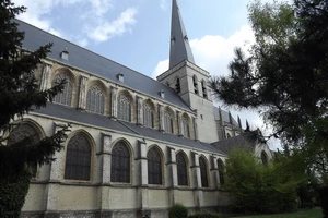 GR 5 : Herentals, église Ste-Waudru