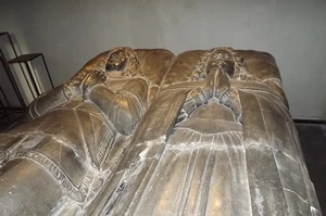 GR 579 : Jodoigne, chapelle ND du Marché, gisant de Winand de Glymes et de son épouse
