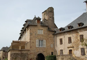 GR 65 : Saint-Côme d'Olt, Maison Pons de Caylus