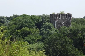 GRP 563 : vieux château de Saive