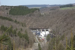 GR 57 : barrage de Nisramont