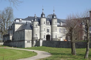 GRP 127 : château d'Houtain-le-Val