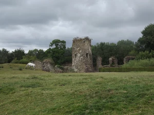 GRP 127 : Walhain, ruines du château féodal