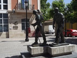 Camino Francés : Logroño, statue de pèlerins