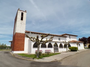 San Miguel del Camino, église