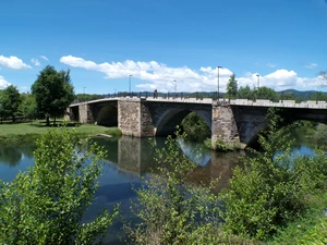 Cacabelos, pont sur la Cúa