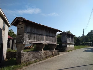 San Xulián do Camiño, hórreo