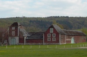 GR 575-576 : Amay, ferme de Hottine