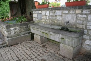 GR 575-576 : Deigné, fontaine