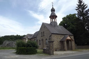 GRP 125 entre Warnant et Annevoie-Rouillon, chapelle Saint-Christophe de Hun