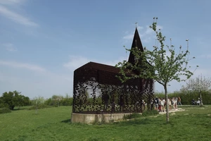 Chapelle transparente, Reading between the Lines