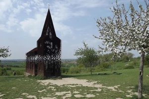 Chapelle transparente, Reading between the Lines