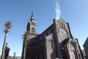 GR 129 : église de Doomkerke