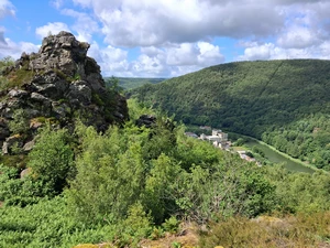 Liaison GR 16 - GR 12 entre Monthermé et Bogny-sur-Meuse