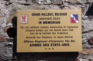 GR 571 : Grand-Halleux, stèle de la bataille des Ardennes