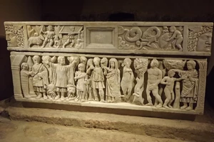 GR 65 : Aire-sur-l'Adour, sarcophage de sainte Quitterie