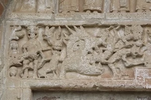 GR 65 : Espalion, église de Perse (linteau)