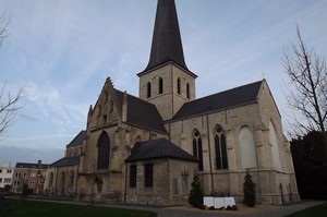 Streek-GR Groene Gordel : Sint-Kwintens-Lennik, église Saint-Quentin