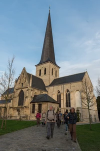 Sint-Kwintens-Lennik, église Saint-Quentin