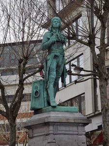 Liaison GRP 563 - GRP 573, Verviers : statue de Chapuis