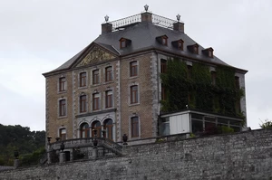 GR 57 : Bomal, château