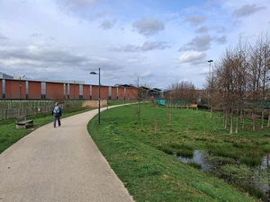 Promenade verte entre la rue de Stalle et la chaussée de Ruisbroek